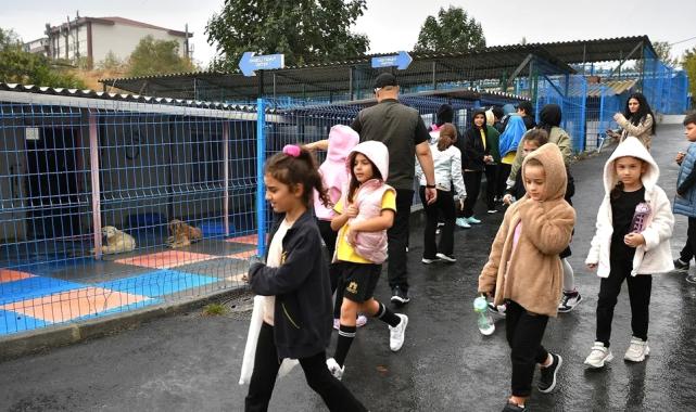 İstanbul Beylikdüzü'nde öğrencilerden can dostlara anlamlı ziyaret