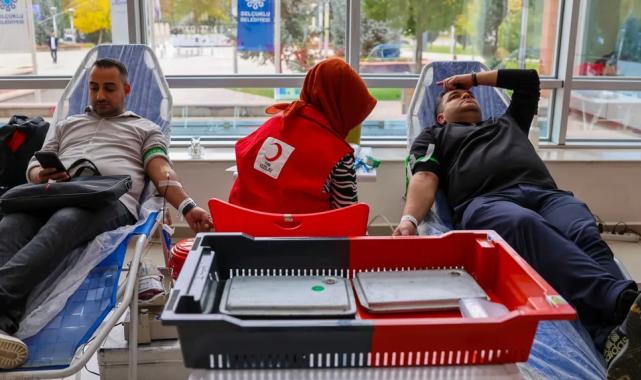 Konya Selçuklu'dan Kızılay'a kan bağışı