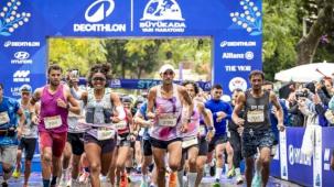 Decathlon Büyükada Yarı Maratonu’na rekor katılım