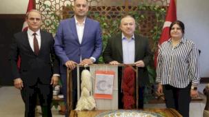 “İlmek İlmek Türkiye”de ilk ilmek Vali Fidan'dan