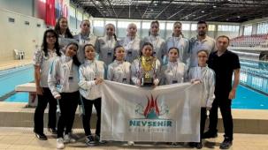 Nevşehir Belediyesi kadın sutopu takımından havuzda başarı