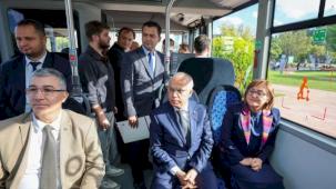 Türkiye’nin ilk 18 metrelik elektrikli otobüsü Gaziantep’te tanıtıldı