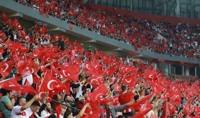 TFF: Türkiye-Gürcistan maçının tribün gelirleri Gazze'ye bağışlanacak
