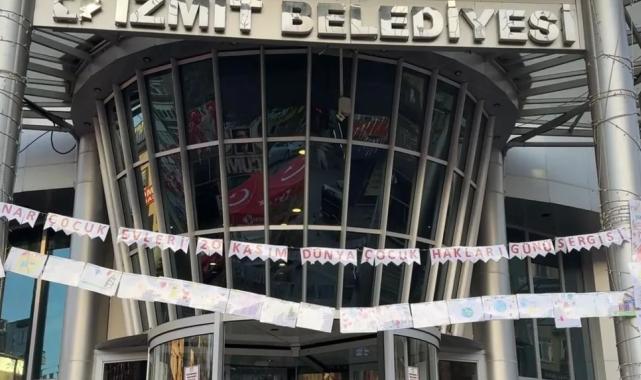 İzmit'te çocukların eserleri belediyede, mutlulukları ekranda
