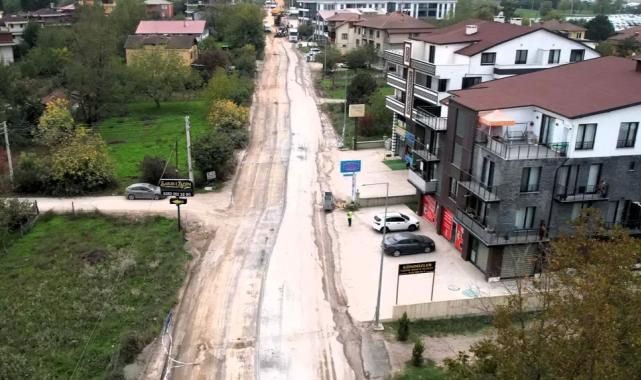 Kocaeli'de Kartepe Çepni Caddesi’nde üstyapı yenileniyor