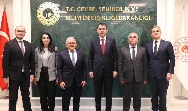 Memduh Büyükkılıç'tan Bakan Kurum'a ziyaret