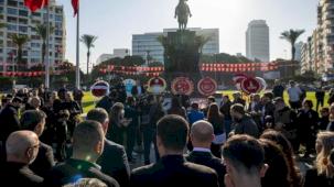 CHP İzmir Ata’sını andı