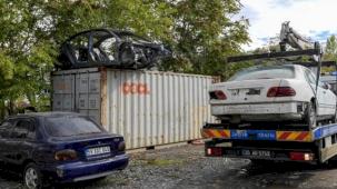 İzmir'de hurda araçlar ekonomiye kazandırılıyor