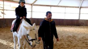 Kocaeli'de ara tatili at üstünde geçirdiler