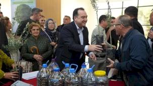 Manisa'da atık piller fidana dönüşüyor