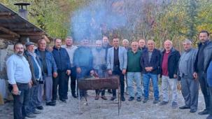 Tokat'ta siyasetçi, gazeteci ve eski muhtarlar buluştu