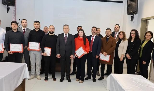 Artvin'de tütün kullanımını bırakan 15 kişiye Vali Ergün'den teşekkür