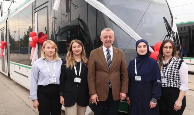 Başkan Büyükakın: Vatman olmak isteyen kadınlara kapımız açık