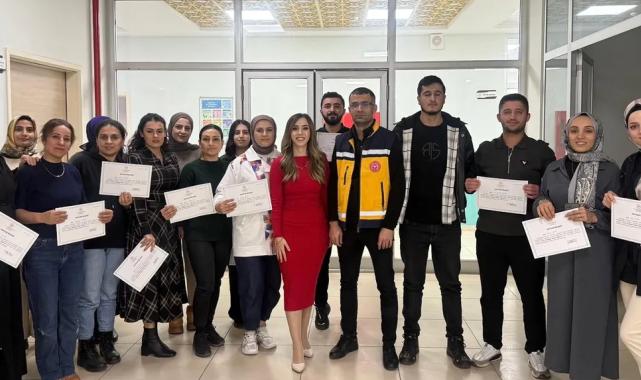 Batman'da ebelere 'Temel Yenidoğan Bakımı' eğitimi