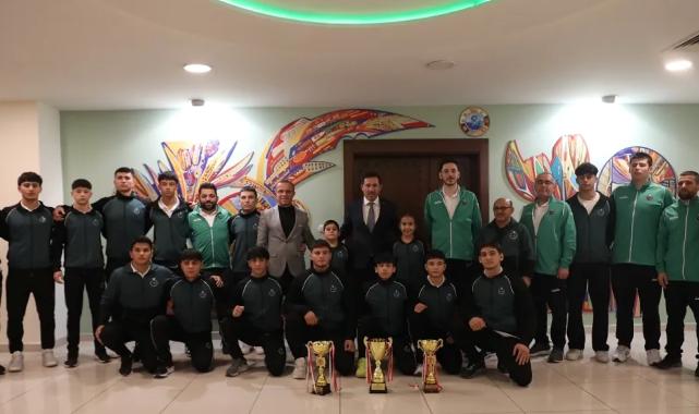 Konya Karatay Belediyespor'dan Başkan Kılca'ya çifte gurur ziyareti