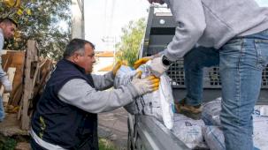İzmir Güzelbahçe'de kara kış desteği başladı