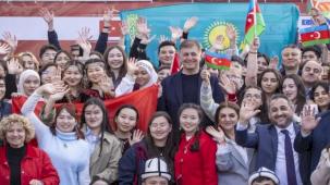 İzmir’de Türk Dili Ailesi Günü coşkusu