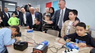 Kocaeli’de gençler için yeni Bilgievi açıldı