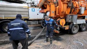 İzmir’de kuvvetli yağış: Belediye ekipleri sahada