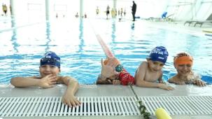 Konya'nın 20 ilçesinde 15 bin öğrenci yüzme öğreniyor