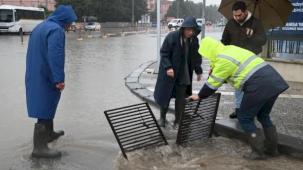 Manisa'da MASKİ ekipleri sağanak dolayısıyla sahada