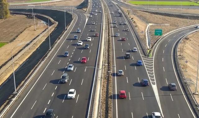 Aydın–Denizli Otoyolu’nda bayram rekoru... Günlük araç geçişi 22 bini aştı