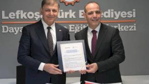 Başkan Tugay’dan KKTC’de iş birliği atağı... İzmir'den Lefkoşa’ya spor parkı desteği