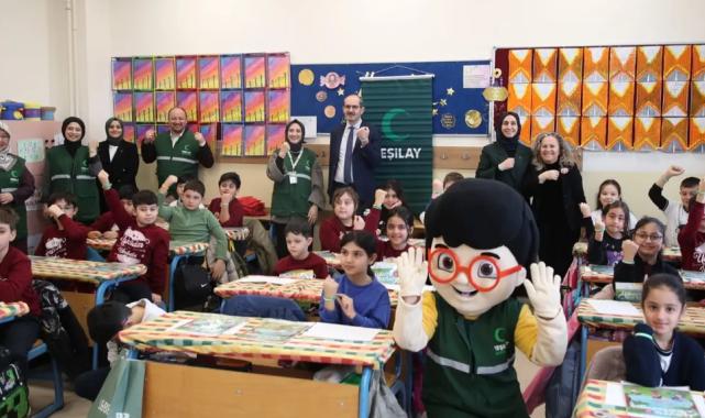 Yeşilay farkındalığı için ilk ders zili 'bağımsız gelecek' için çaldı