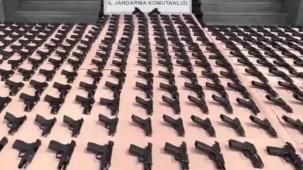 Jandarma’dan dev operasyon... 1.107 ruhsatsız tabanca ele geçirildi