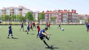 Konya Karatay'da sahada kardeşlik turnuvası