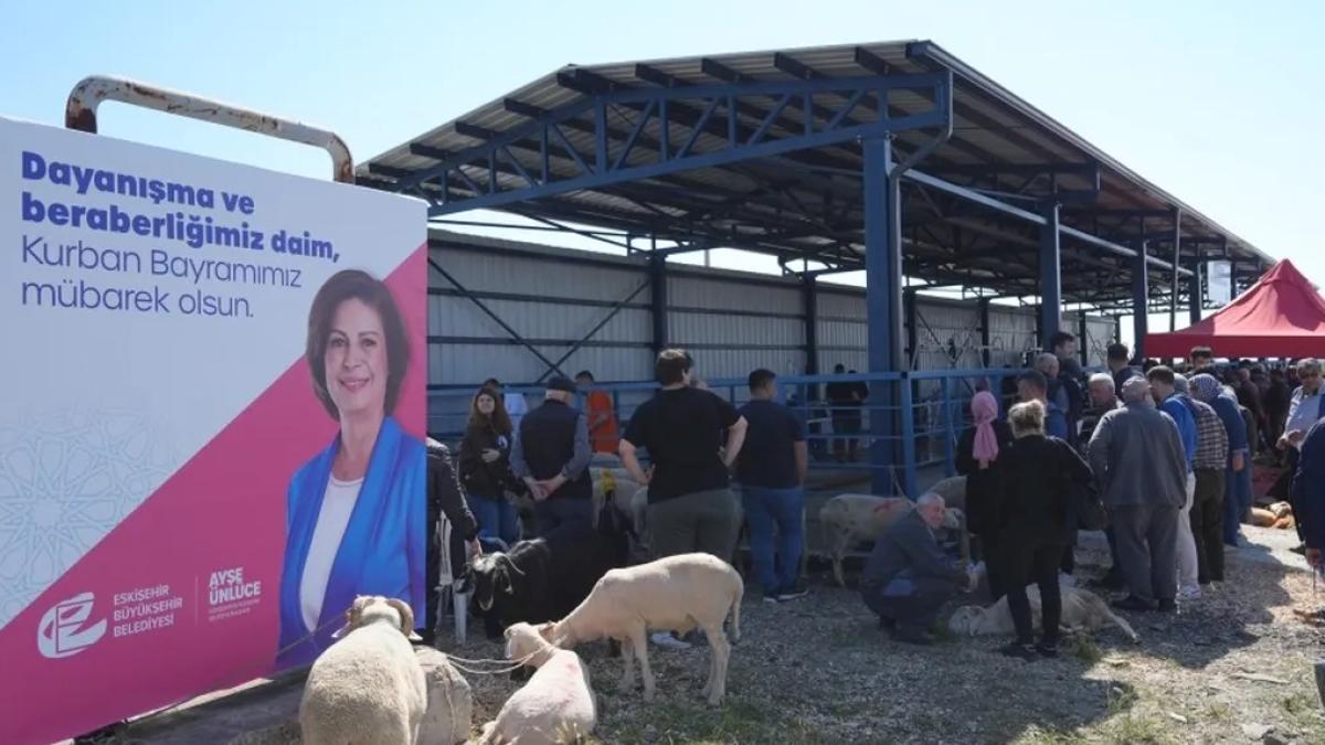 Eskişehir kurban pazarında hijyenik mesai