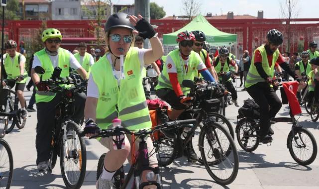 İstanbul Bakırköy'de pedallar 19 Mayıs'a çevrildi