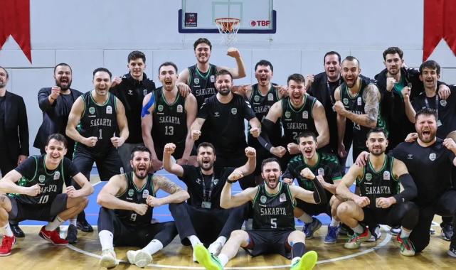 Sakarya Büyükşehir Basketbol şampiyonluk kupası için parkeye çıkıyor