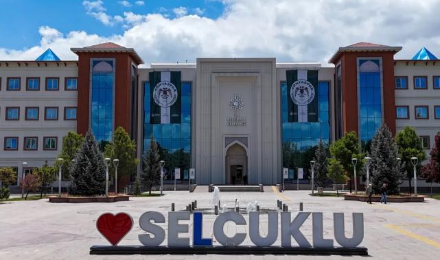 Selçuklu’nun sembol mekanları yeşil beyazla donatıldı