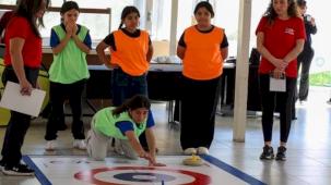 Antalya Büyükşehir'den kız çocuklarına spor desteği