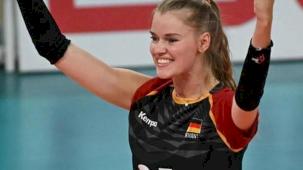Eczacıbaşı Dynavit, Camilla Weitzel ile imzaları attı