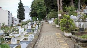 Giresun’da mezarlıklar bayrama hazır