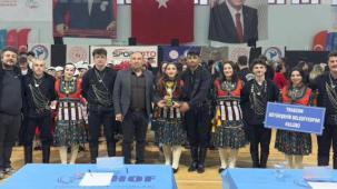 Trabzon Halk Oyunları ekibi bölge şampiyonu oldu