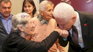 Vali Davut Gül’den Darülaceze’ye bayram ziyareti