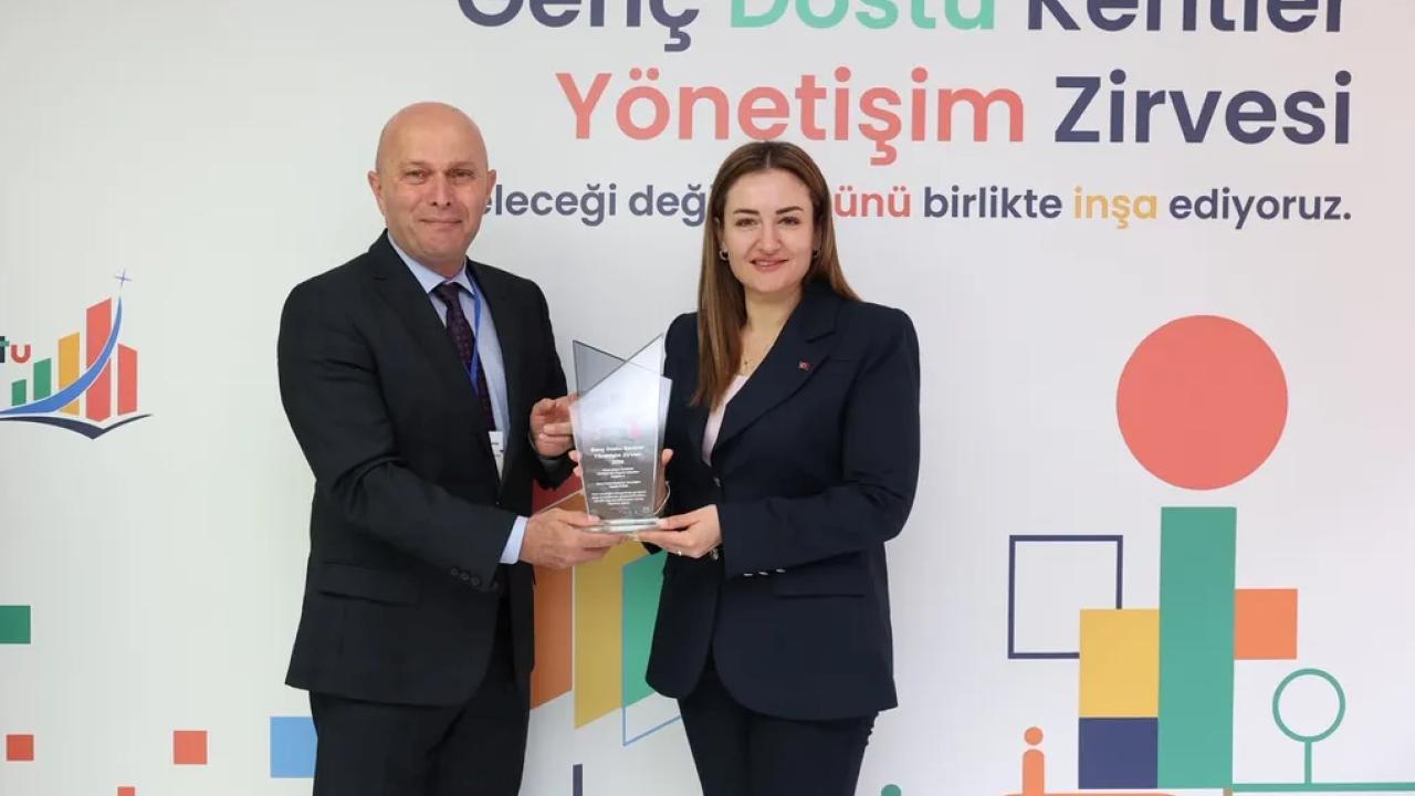 Antalya’ya ‘Genç Dostu Kent’ ödülü
