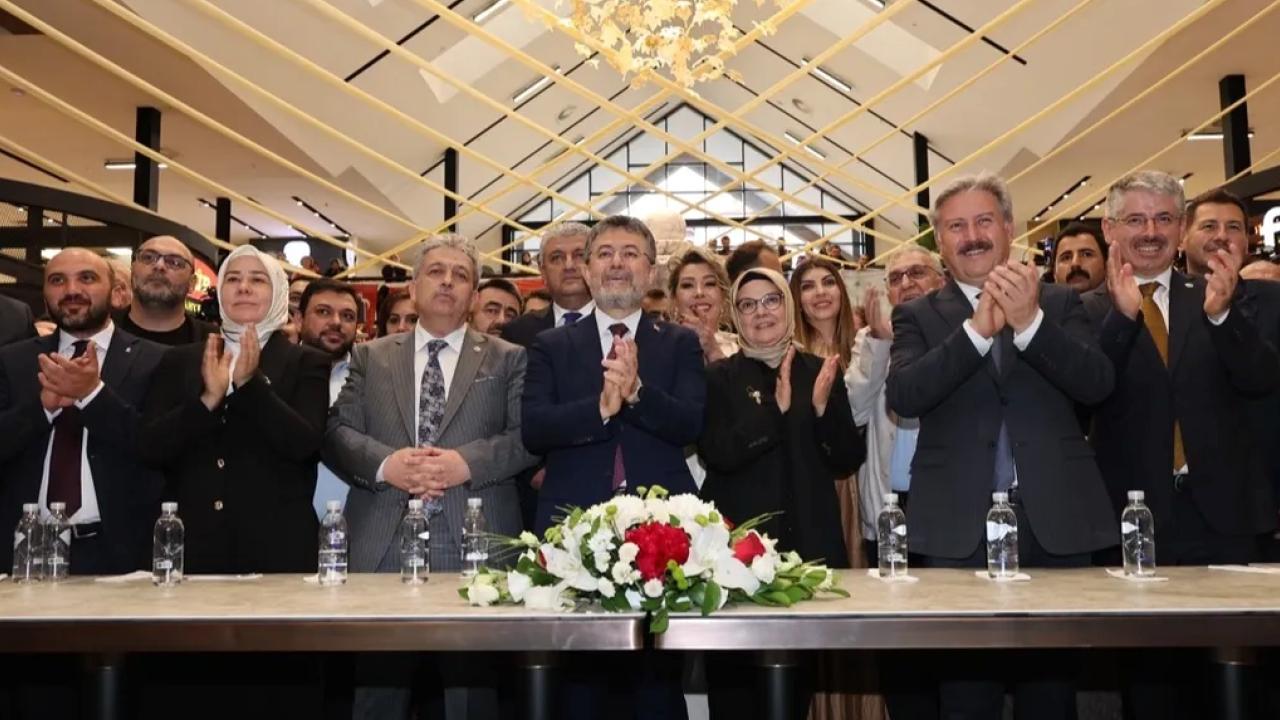 Çarşı Melikgazi Bakan Yumaklı'yla resmen açıldı