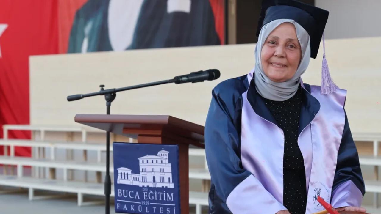 Dokuz Eylül'de mezuniyet coşkusu... 38 yıllık hayal birincilikle taçlandı
