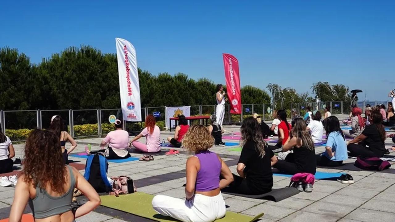 İstanbul Maltepe’de yoga için buluştular
