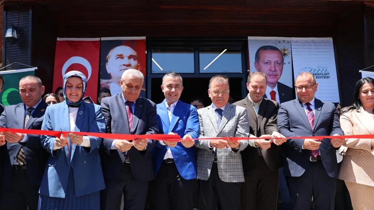 İstanbul’un ikinci Yeşilay Gençlik Merkezi Esenyurt’ta açıldı