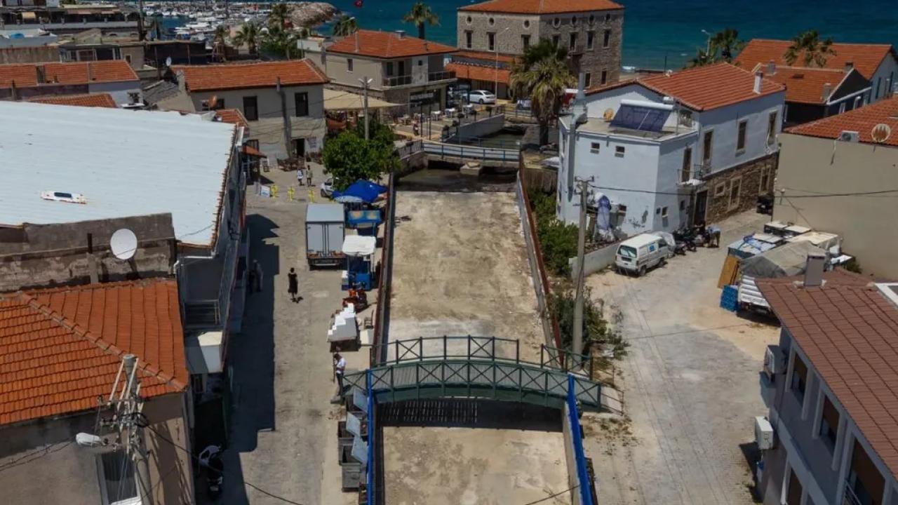 İZSU’dan Yarımada derelerine güvenlik seferberliği... Urla ve Çeşme’de 7 bin 500 ton taş kullanıldı