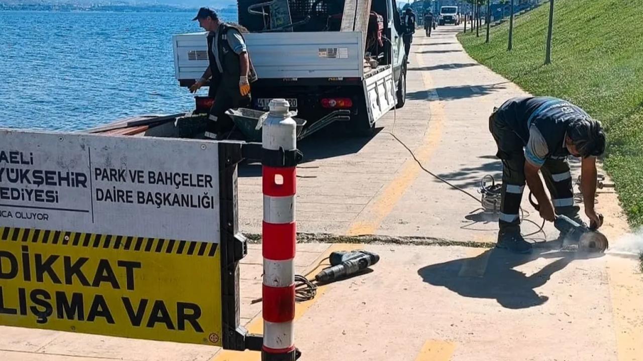 Kocaeli Büyükşehir bakım onarımı Değirmendere'de sürdürüyor