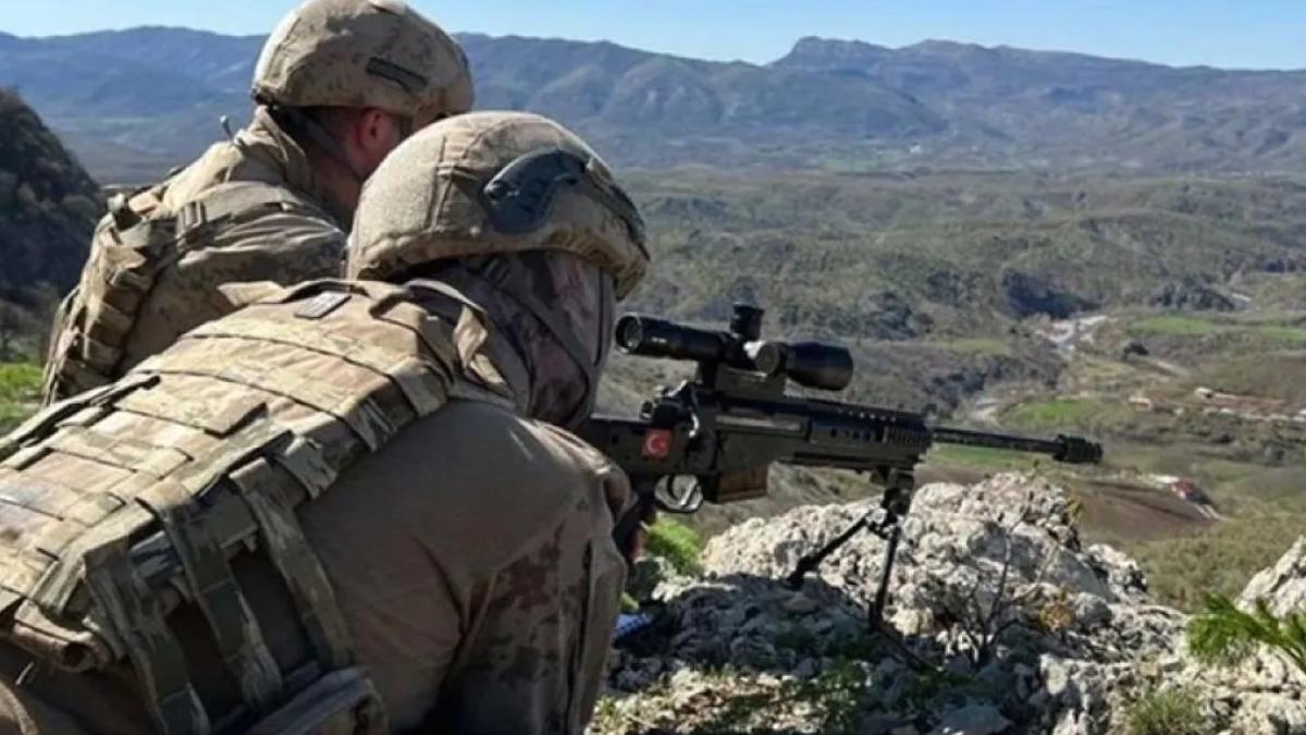 Son bir haftada 4 PKK’lı terörist teslim oldu, hudutlarda 298 kişi yakalandı