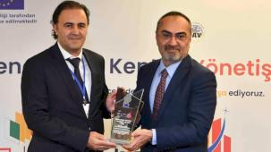'Genç Dostu Yerel Yönetişim Zirvesi'nde ABB'ye ödül