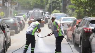 İstanbul Bakırköy'de köşe bucak temizliğe devam