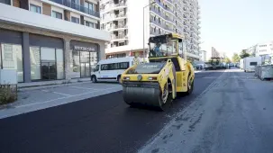 İstanbul Beylikdüzü’nde yol bakım çalışmaları sürüyor